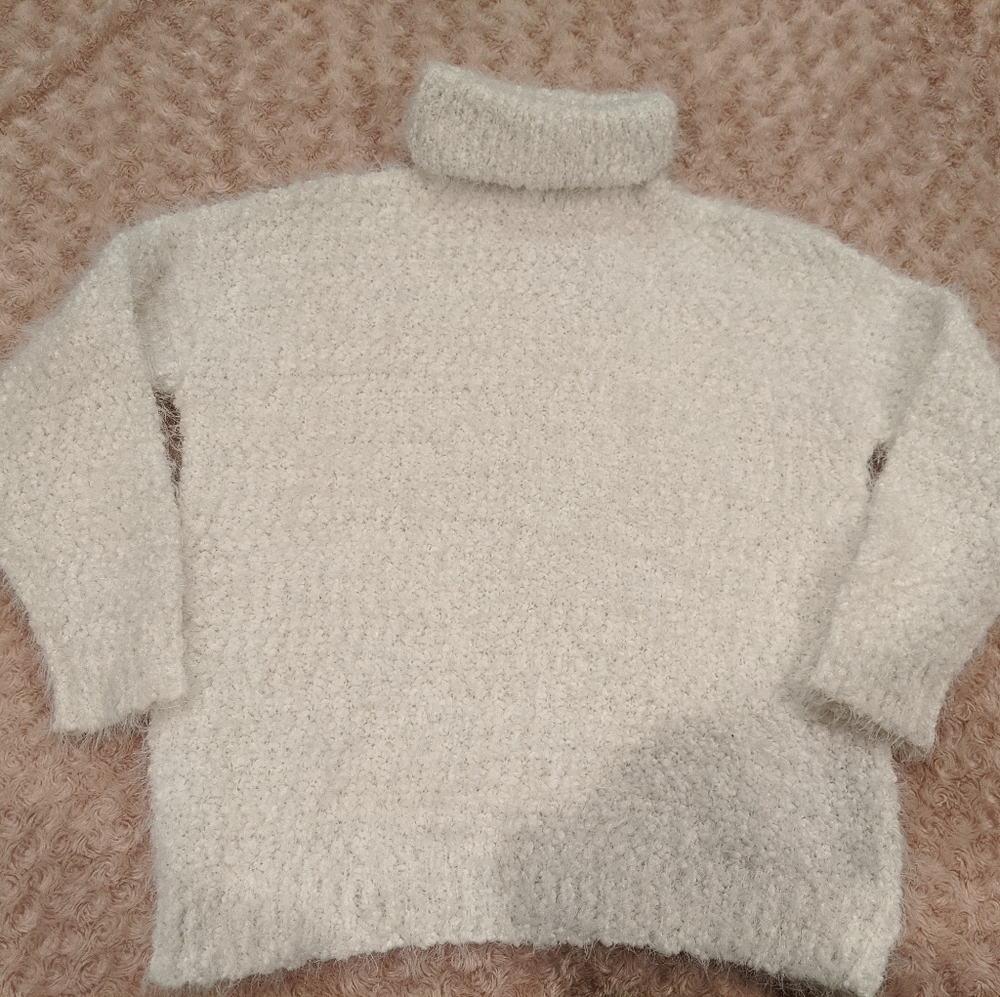 White Oversized Turtleneck Sweater